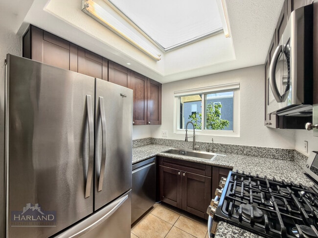 property at 4033 Louisiana St