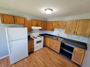 872 Gordon Smith Blvd in Hamilton, OH - Building Photo - Building Photo
