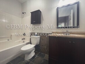 1203 N Clay St in Ennis, TX - Foto de edificio - Building Photo