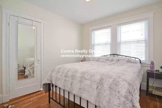 33 Harriet St, Unit 2
