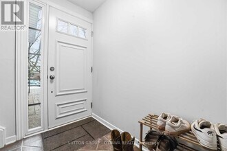 43 Southview Crescent in Ottawa, ON - Building Photo - Building Photo