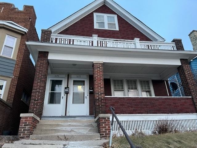 1672 N Van Buren St, Unit 1674