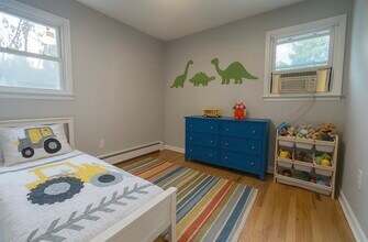 34 Warman St, Unit 2 in Montclair, NJ - Building Photo - Building Photo