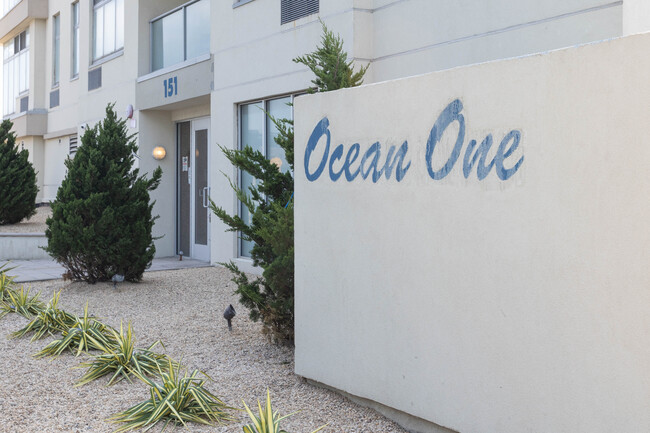 Ocean One Condominiums in Rockaway Beach, NY - Building Photo - Building Photo