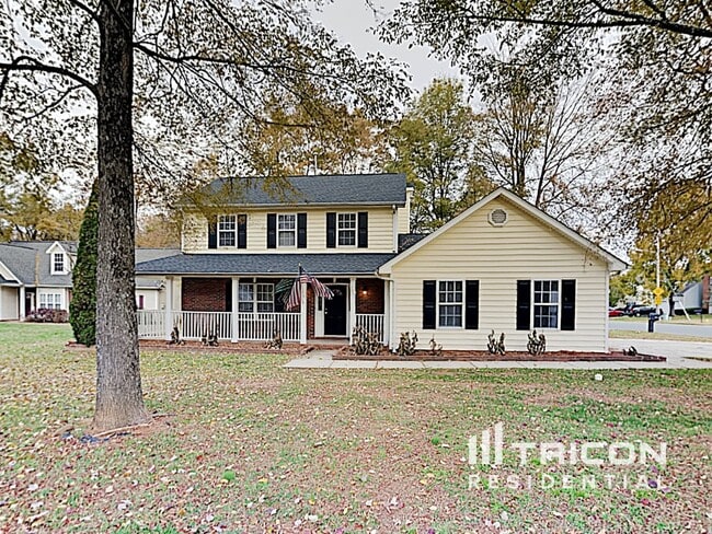 3453 Sunset Rd in Charlotte, NC - Building Photo - Building Photo