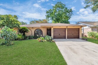 13627 Greenridge Dr in Sugar Land, TX - Building Photo - Building Photo