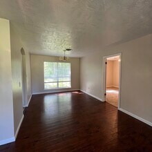 440 W Hawthorne Rd in Leesville, LA - Building Photo - Building Photo
