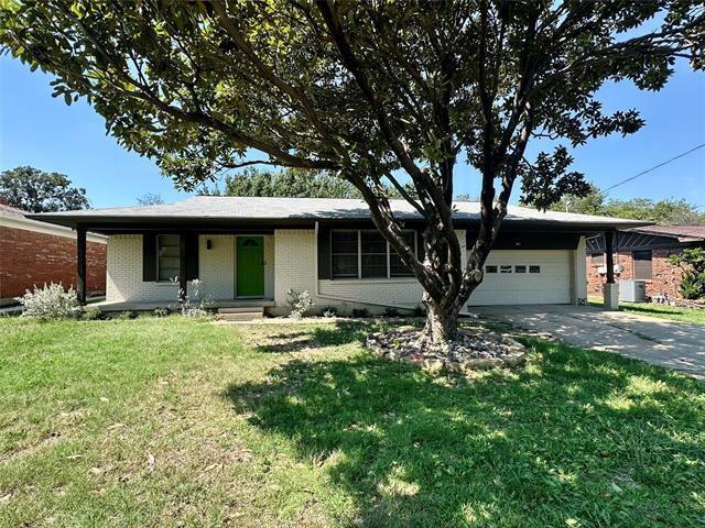 1011 Aileen St in Denton, TX - Building Photo