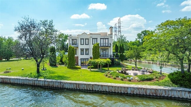 42183 Kouza Ct in Belleville, MI - Foto de edificio - Building Photo