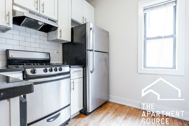 625 W Melrose St in Chicago, IL - Building Photo - Building Photo