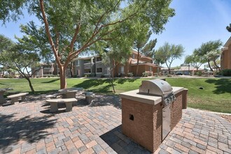 Desert Sage in Goodyear, AZ - Foto de edificio - Building Photo