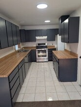 2970 Bent Oak Ln in West Valley City, UT - Foto de edificio - Building Photo