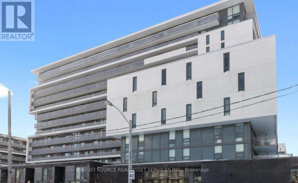 120-120 Varna Dr in Toronto, ON - Building Photo