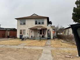 415 S Cherry St in Pecos, TX - Building Photo