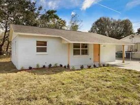 2321 N Whittier St in Tampa, FL - Building Photo