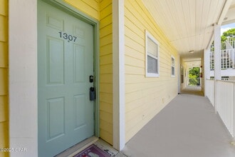 200 Sandestin Ln in Miramar Beach, FL - Foto de edificio - Building Photo
