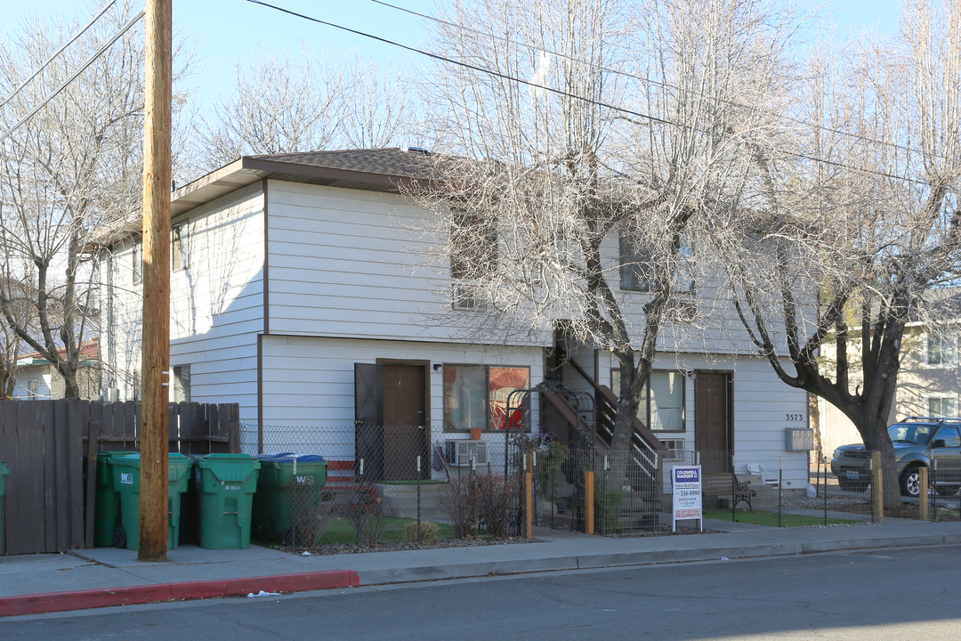 3573 Carlos Ln in Reno, NV - Building Photo