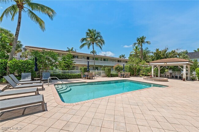 property at 950 7th Ave S
