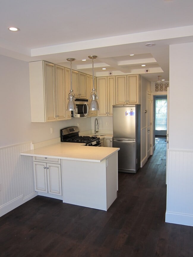 12 Grove, Unit 2