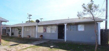 Carriage House Apartments in Fairfield, CA - Foto de edificio - Building Photo