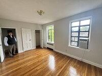 105 Longwood Ave, Unit 4 in Brookline, MA - Foto de edificio - Building Photo