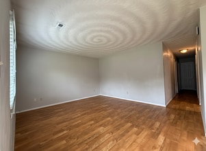 733 Mayfield Ave in Norfolk, VA - Building Photo - Building Photo