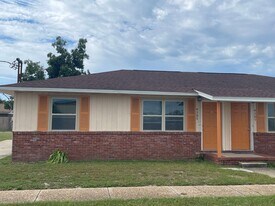4105-4107 W 22nd St in Panama City, FL - Building Photo