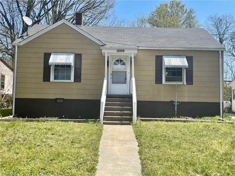 1009 Duke St in Greensboro, NC - Building Photo