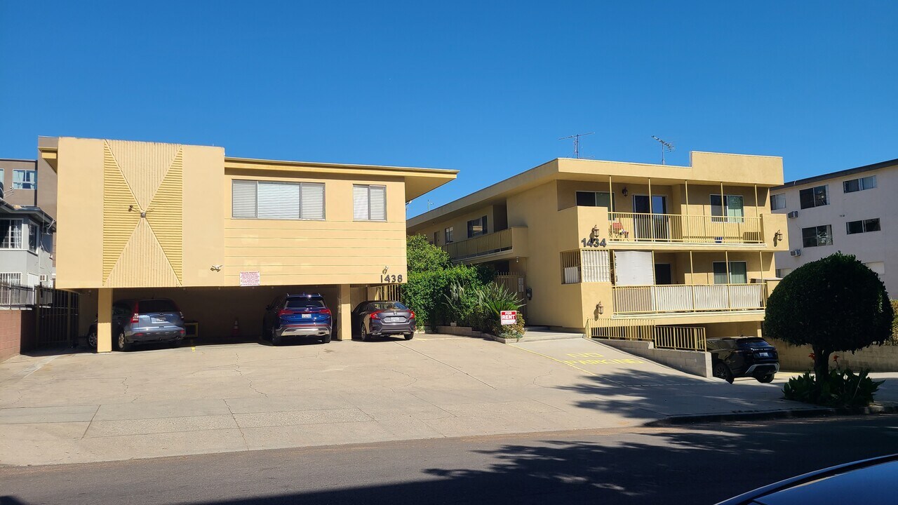 FULLER APARTMENTS in Los Angeles, CA - Foto de edificio