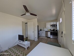 1620 E Apache Blvd in Tempe, AZ - Building Photo - Building Photo