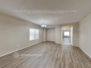 10221 W Wier Ave in Tolleson, AZ - Foto de edificio - Building Photo