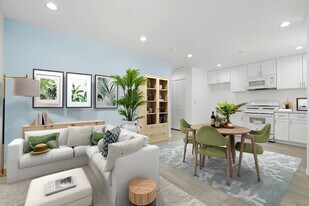 Hale Honu Villas in Sherman Oaks, CA - Building Photo