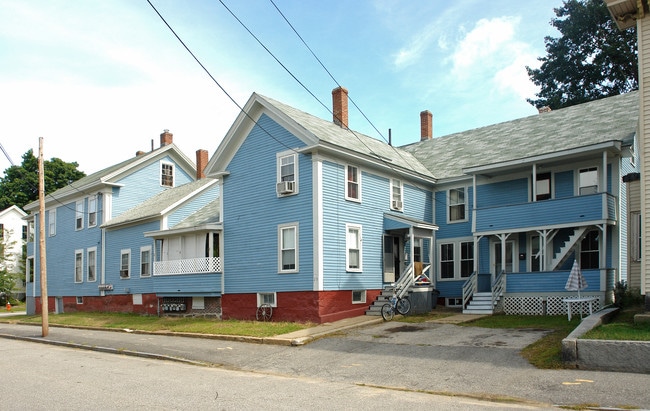 49-51 Perley St in Concord, NH - Foto de edificio - Building Photo