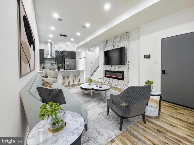 1537 N 33rd St, Unit C in Philadelphia, PA - Foto de edificio - Building Photo