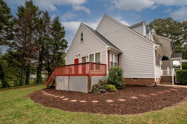 1022 S Main St in Wake Forest, NC - Building Photo - Building Photo