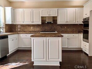 11 Carmichael in Irvine, CA - Building Photo - Building Photo