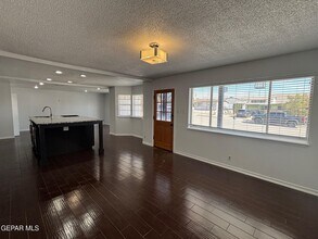 8079 Disney Dr in El Paso, TX - Building Photo - Building Photo