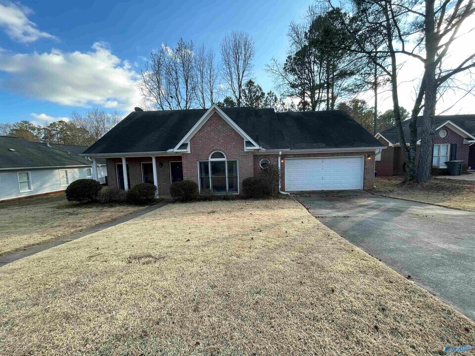 103 Mickelo Ln in Madison, AL - Building Photo