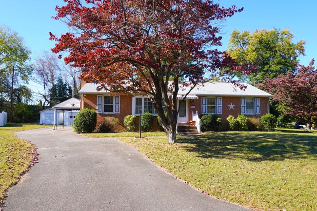 7230 Colony Cir in Mechanicsville, VA - Foto de edificio - Building Photo