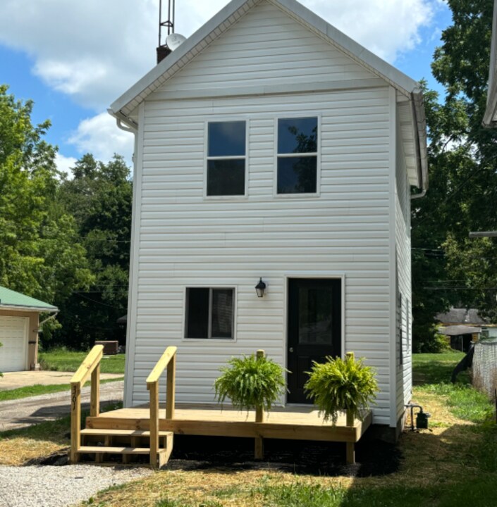 361 N Market St in Galion, OH - Building Photo