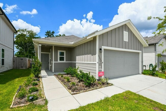 21353 Rising Fawn Rd in Porter, TX - Foto de edificio - Building Photo
