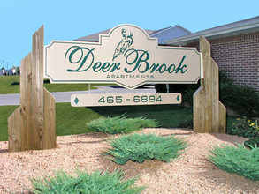 Deerbrook / Deerfield Apartments in Green Bay, WI - Building Photo - Building Photo