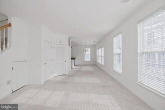 5108 English Terrace in Alexandria, VA - Building Photo - Building Photo