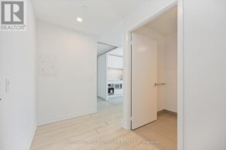 33 Helendale Ave in Toronto, ON - Building Photo - Building Photo