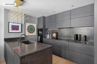 160 E 22nd St in New York, NY - Building Photo - Building Photo