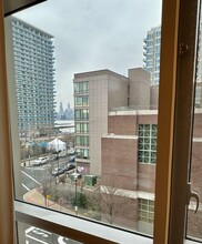 75 Park Ln S in Jersey City, NJ - Building Photo - Building Photo