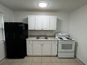 1104 State St in West Palm Beach, FL - Building Photo - Building Photo