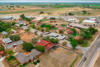 Crest View Apartments in Poteet, TX - Building Photo - Building Photo