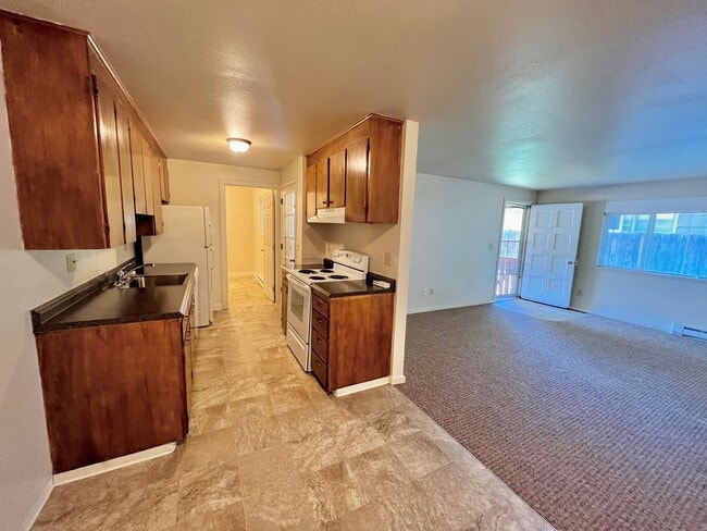 property at 1104 E 14th Ave