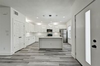 5122 Gold St-Unit -B in Houston, TX - Building Photo - Building Photo